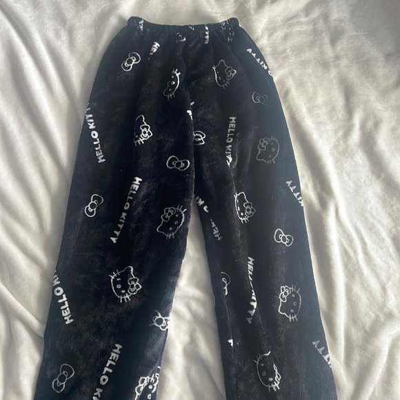 Hello Kitty Pajama Pants - Picture 2 of 4